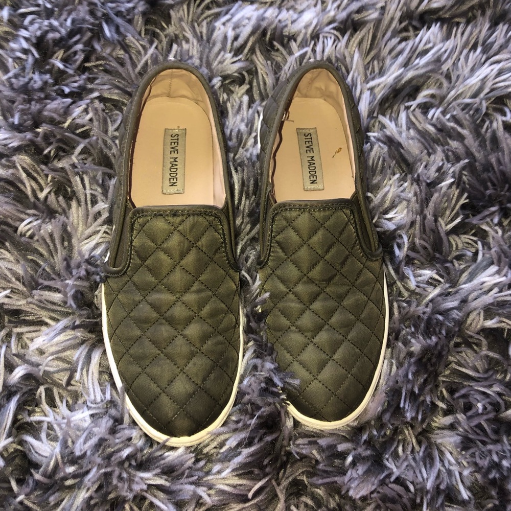 Steven Madden Slip On’s